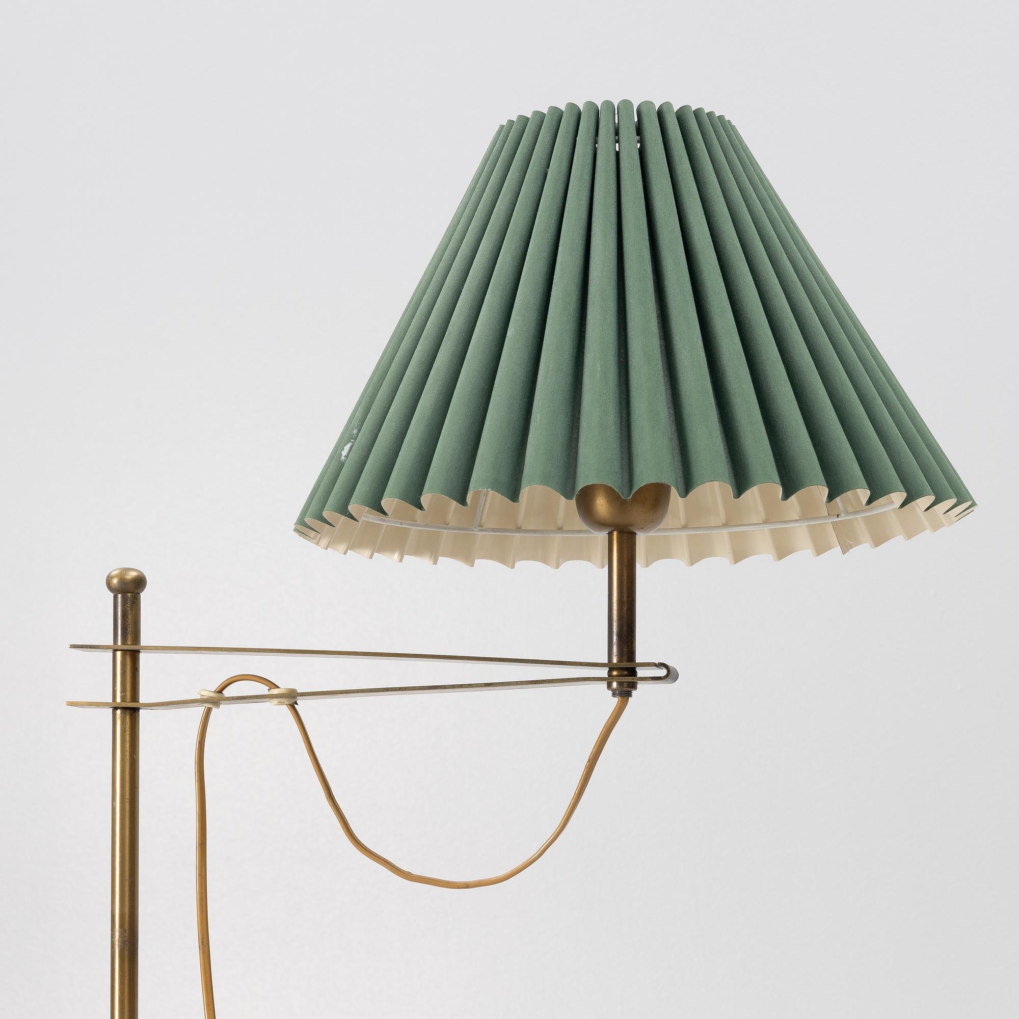 Harald Notini, golvlampa, modell "15597", Arvid Böhlmarks Lampfabrik, Stockholm, 1950-tal.