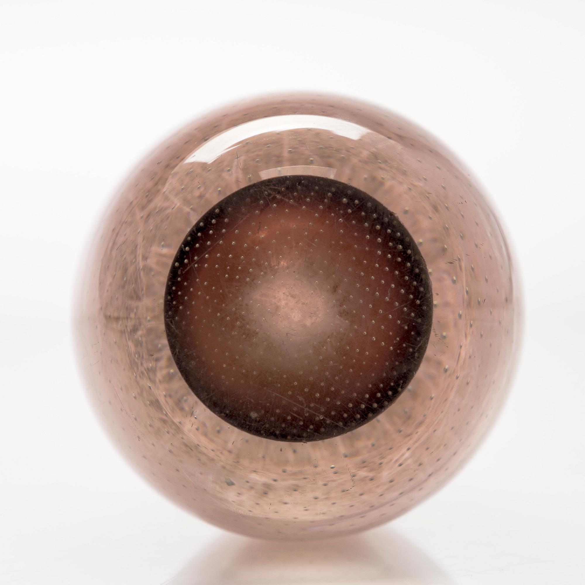 Gunnel Nyman, A glass vase, model 'GN 26', signed Gunnel Nyman Nuutajärvi Notsjö.