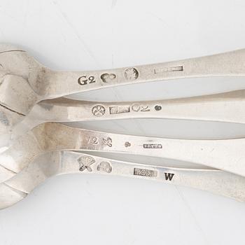 Skedar, 8 st, silver, fiolskaftsmodell, 1700-tales andra häflt.