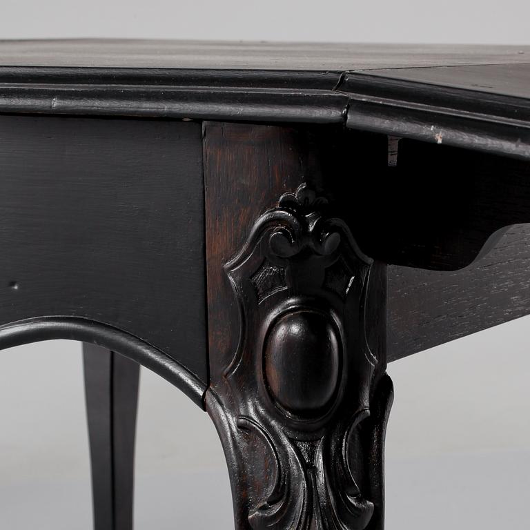 KLAFFBORD, rokokostil, 1900-talets första del.