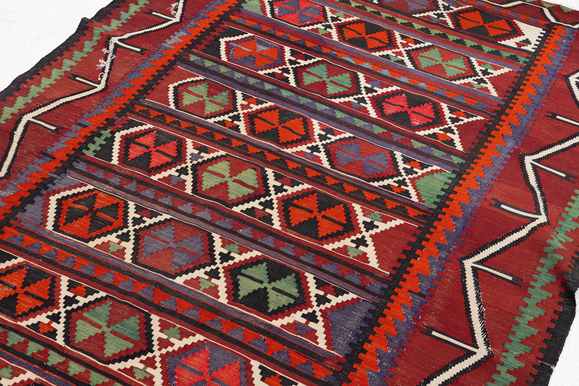 A Kelim carpet, c. 300 x 170 cm.