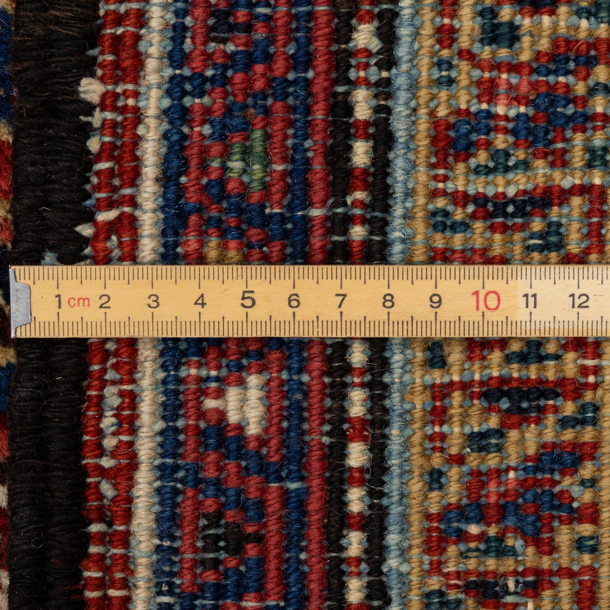 Matta, semiantik Heris, 380 x 255 cm.