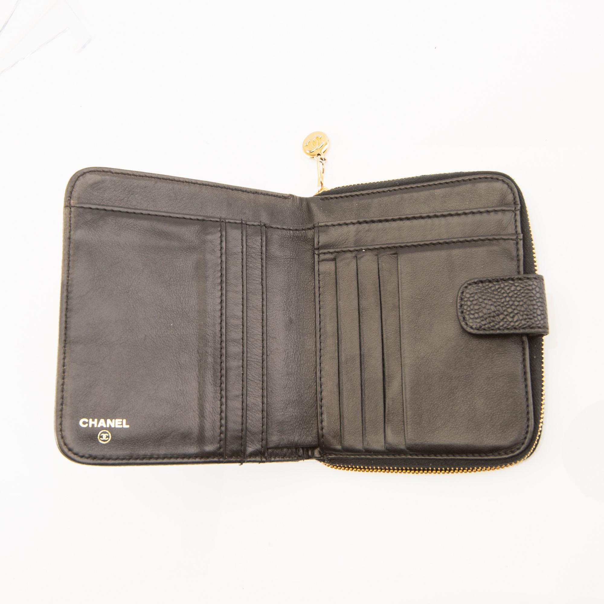Chanel, wallet.