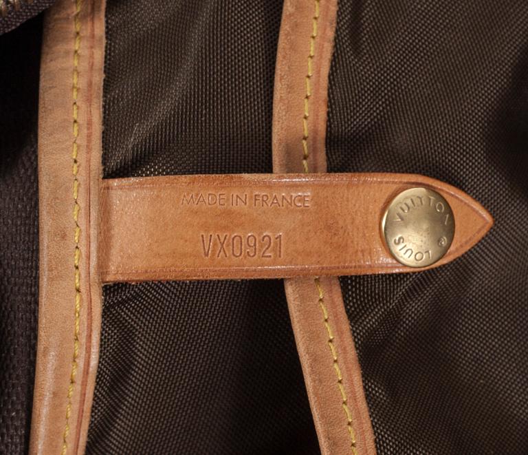 RESEGARDEROB, "Garment bag" Louis vuitton.