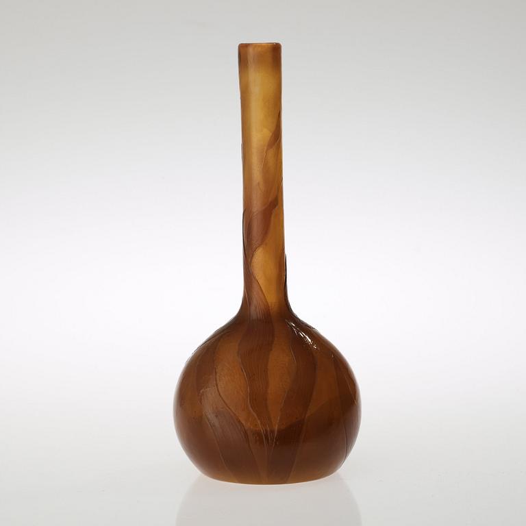 An Emile Gallé Art Nouveau firepolished cameo glass vase, France.