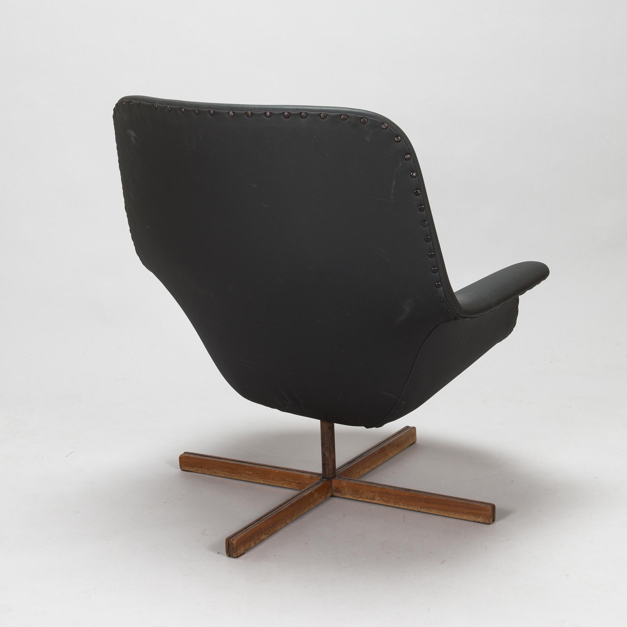 Carl Gustaf Hiort af Ornäs, A 1960s 'Caravelle' armchair for Puunveisto Oy - Wood work Ltd.
