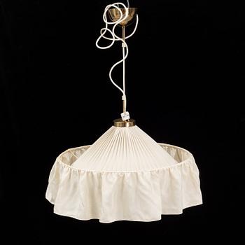 Josef Frank, taklampa, modell 2560, Firma Svenskt Tenn, formgiven på 1940-talet.