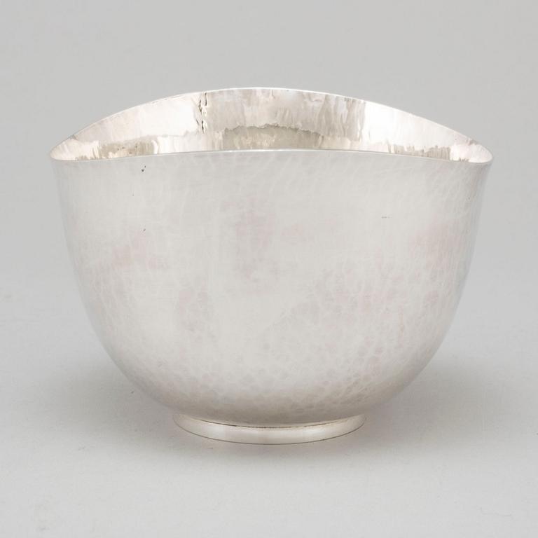 ERIC LÖFMAN, a silver bowl from MGAB, Uppsala, 1971.