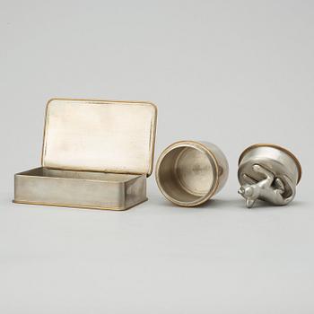 Two Svenskt Tenn pewter and brass boxes, Stockholm 1952.