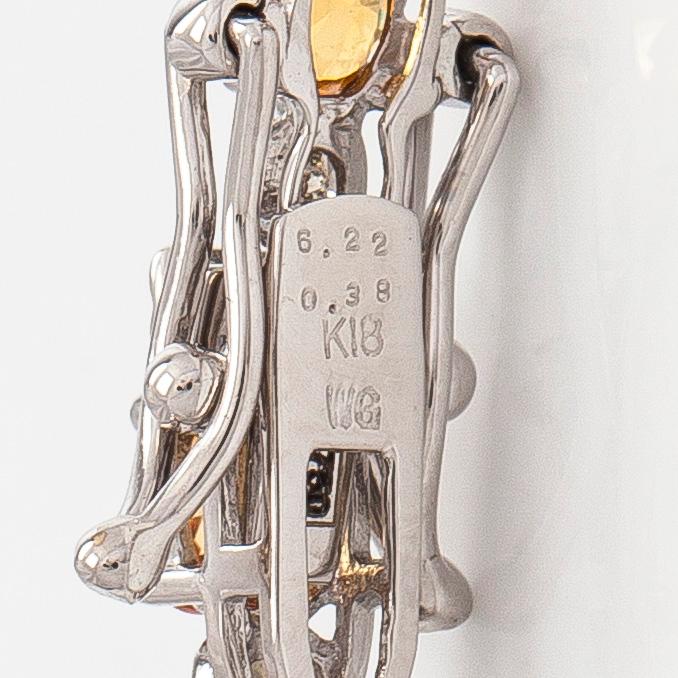 Armband, 18K vitguld med multifärgade safirer och diamanter.