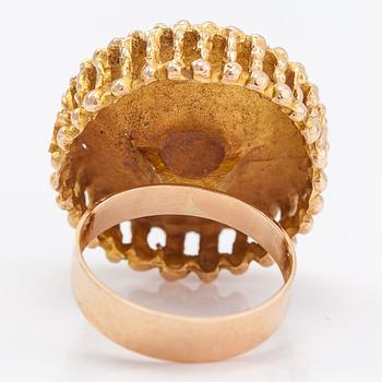 A 14K gold ring. Tammen koru, Turku 1970.