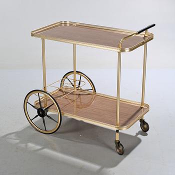 SERVERINGSVAGN, 1900-talets andra hälft.