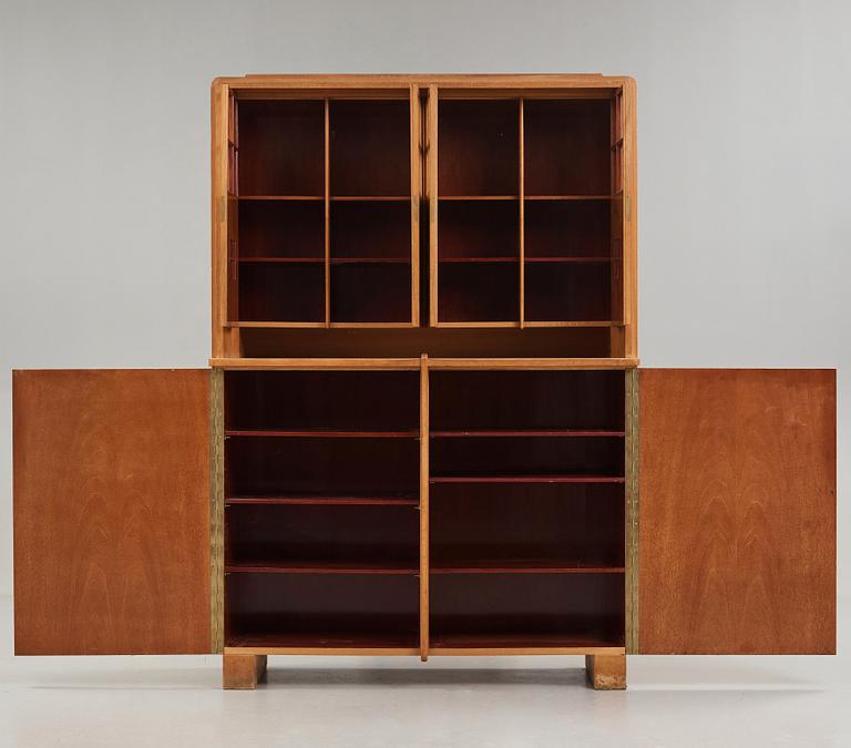 Alfred Grenander, an Art Nouveau oak cabinet, Germany ca 1909.