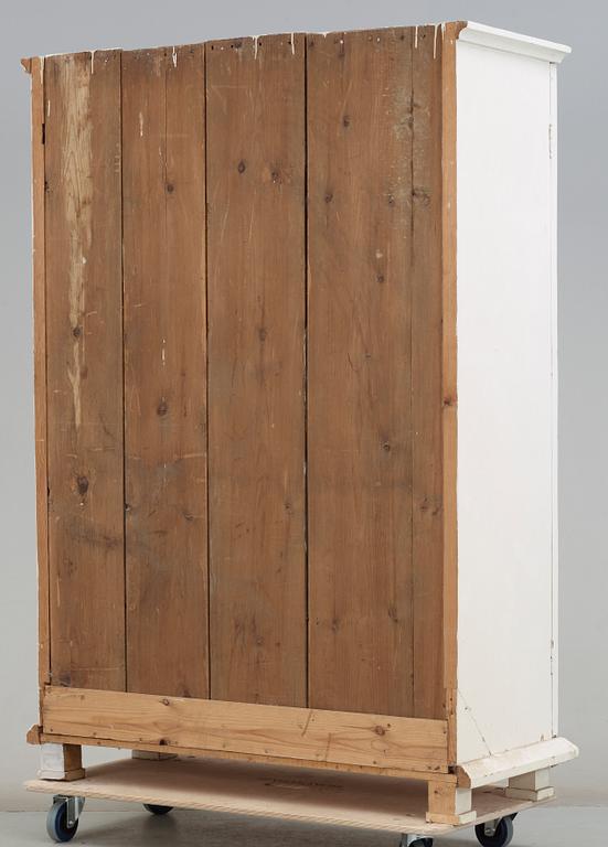 KLÄDSKÅP, delvis 1800-tal.