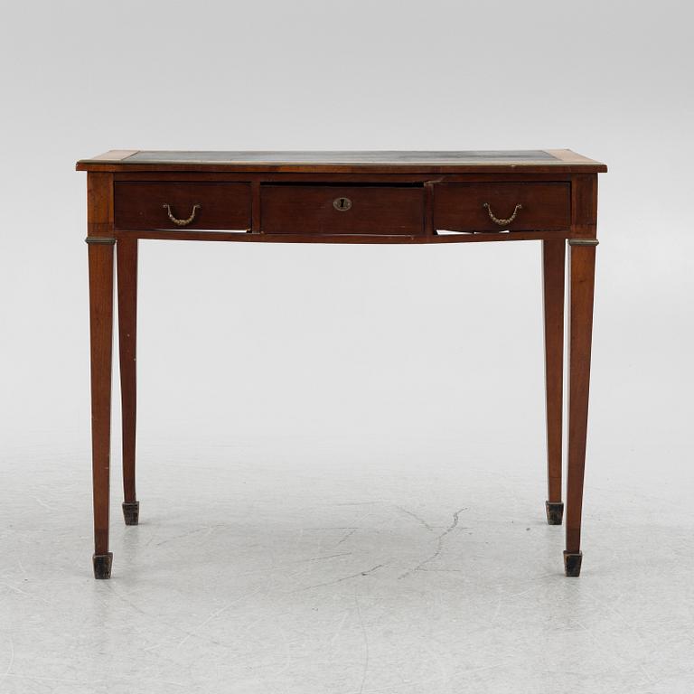 A desk, 19th century.