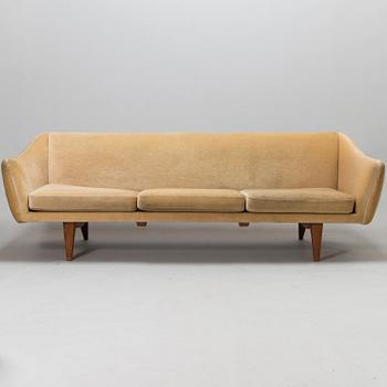 ILLUM WIKKELSÖ, a 1950's Danish 'ML-140' sofa for A. Mikael Laursen & Søn, Århus.