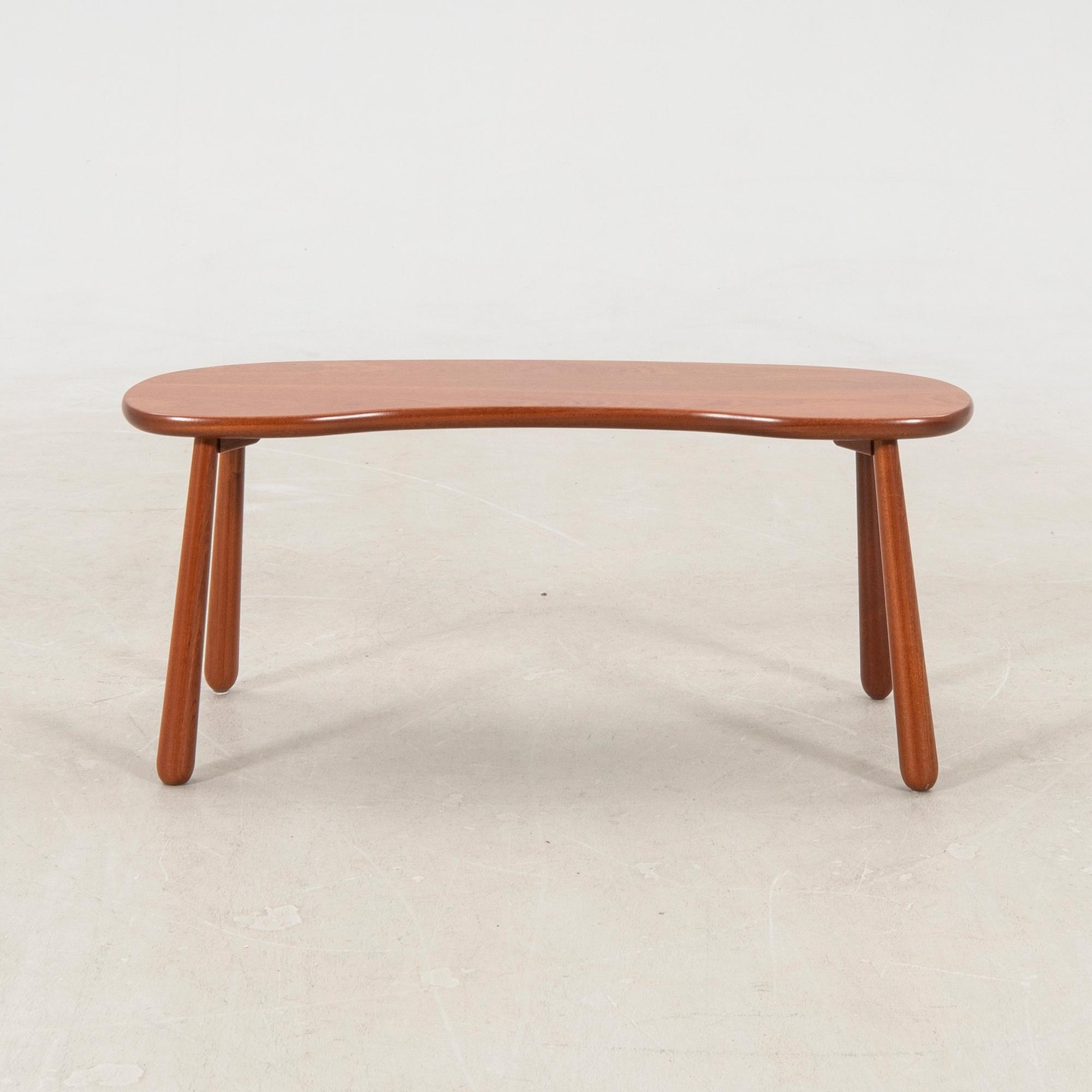 Josef Frank, bänk modellnr  1034 för Firma Svenskt Tenn.