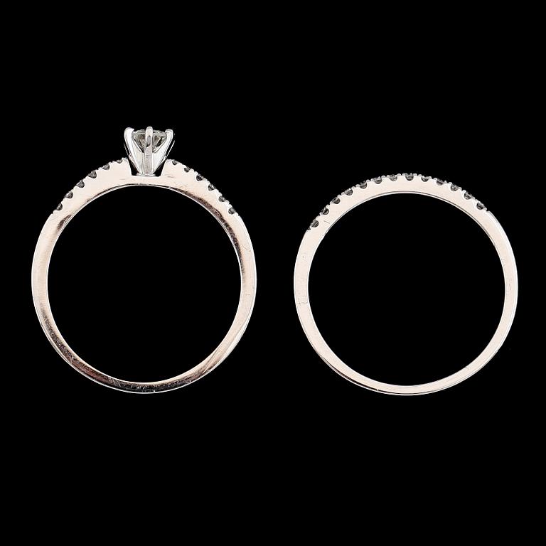 RINGAR, 1 par, 14K vitguld, briljantslipade diamanter tot ca 0.50 ct. Total vikt ca 3 g.