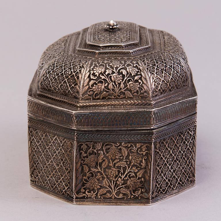 A Persian silver box, 20th Century.