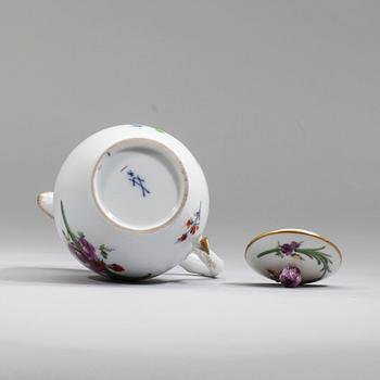KAFFEKANNA, porslin, Meissen, Marcolini period  1774-1814.
