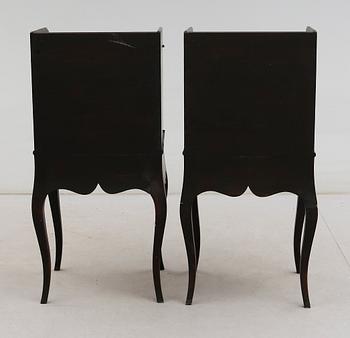 SÄNGBORD, 1 par, rokokostil, för Nationalmuseum, 1900-talets andra hälft.