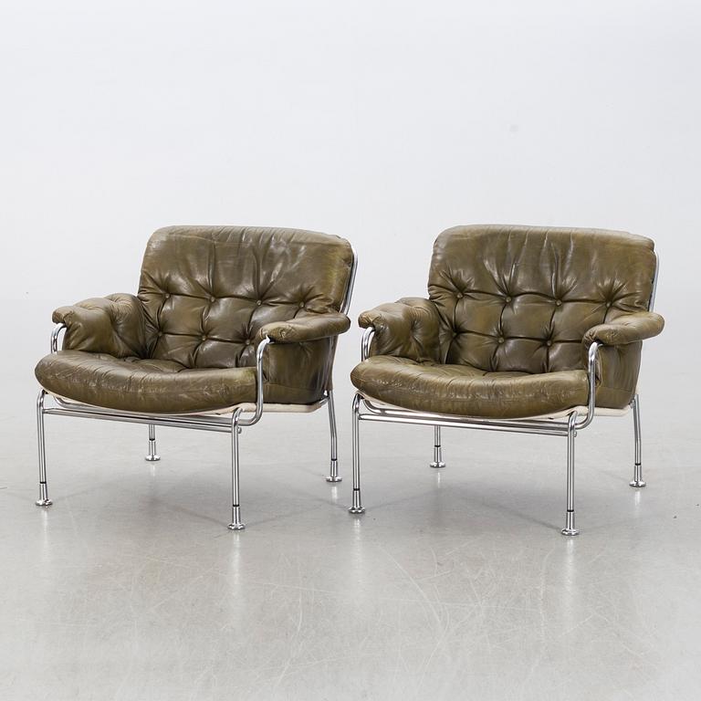 A pair of leather lounge chairs from Lindlöfs Möbler in Lammhult, 1970's.