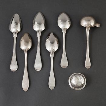 5 silverspoons, 1 silver sauce ladle and 1 silver beeker, Sweden, 19th century. Weight ca 326 grams.