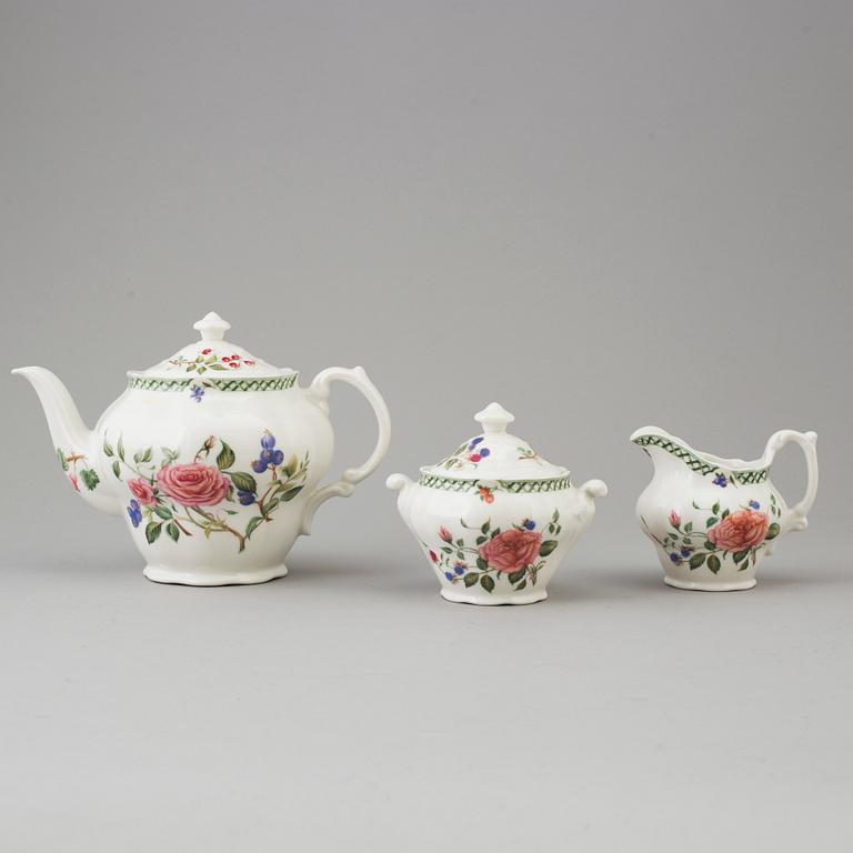 ROYAL DOULTON, frukostservis,porslin,  30 delar, "Victorian Garden".