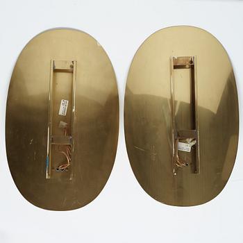 A pair of brass and glass wall sconces by Hans-Agne Jakobsson, Markaryd, second half of the 20th century.