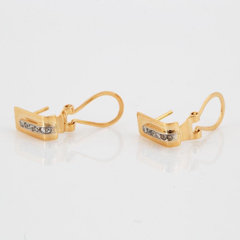 18K yellow gold old-cut diamond earrings.