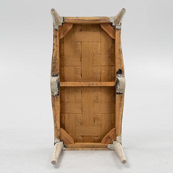 Bänk, gustaviansk stil, 1900-talets första hälft.