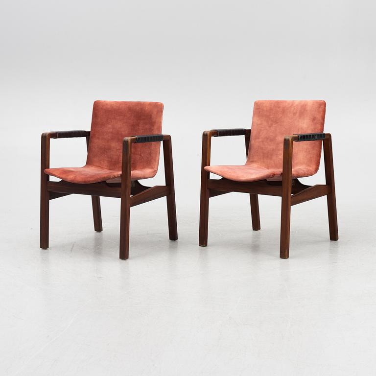 Carl Gustaf Hiort af Ornäs, armchairs, a pair, "Hamlet", Puunveisto Oy - Träsnideri Ab, mid-20th century.