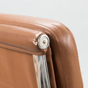 Charles & Ray Eames, Office chair, EA 219/ Soft Pad, Herman Miller, 1980s. Design year 1969.