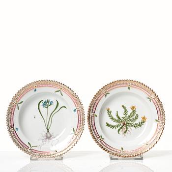 A group of 11 pieces of Royal Copenhagen "Flora Danica", Denmark, 20th Century.