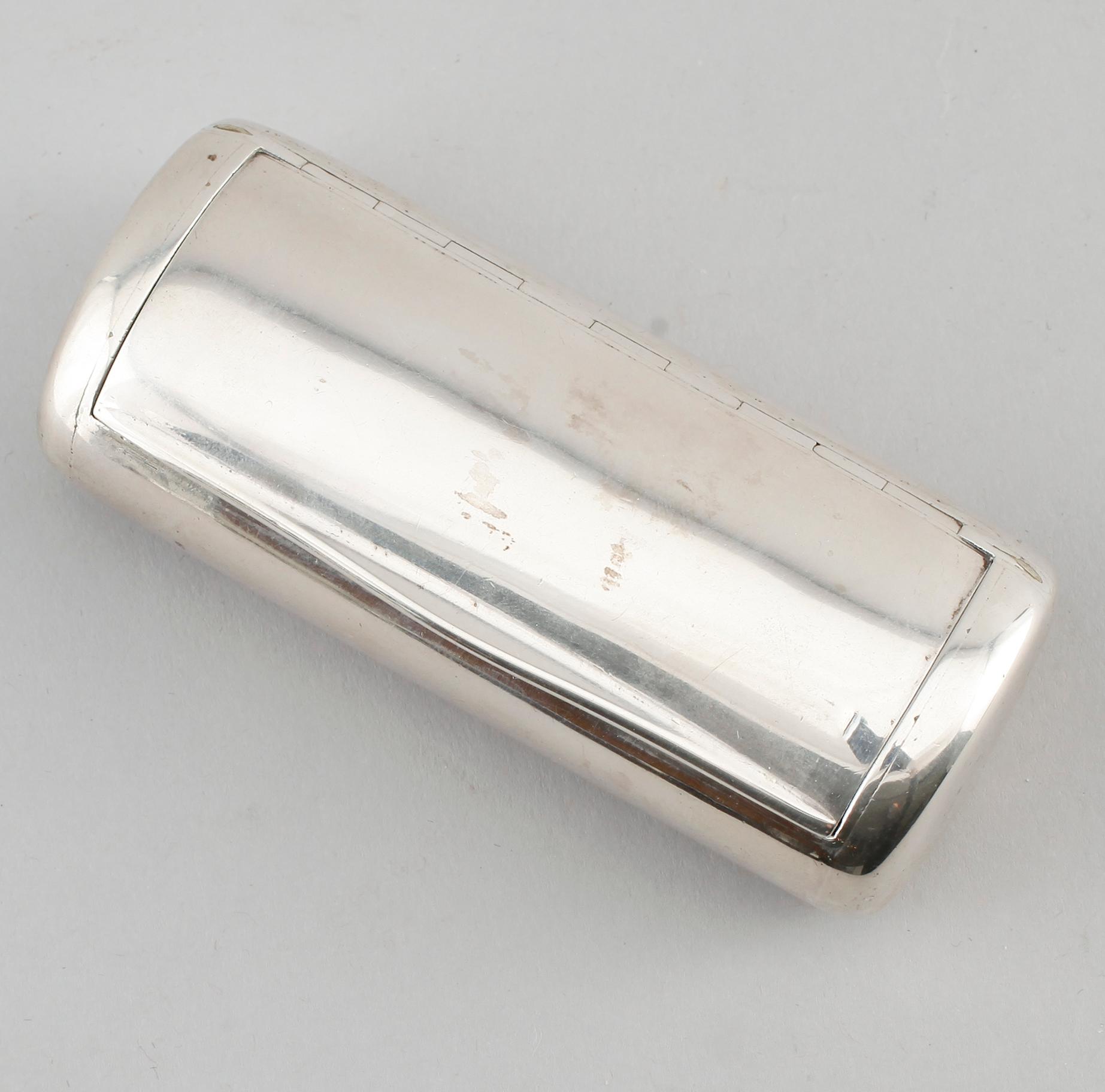 SNUSDOSA, silver, Frans Holm, Vadstena 1856. Vikt ca 139 gram.