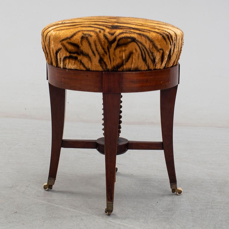 STOOL, Empire, first half of the 19th century.