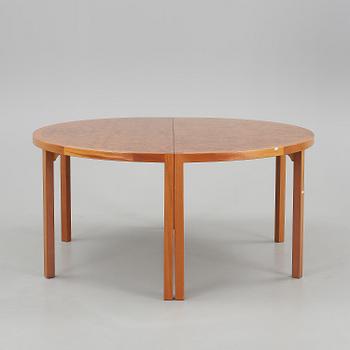 KONFERENSBORD, 4 delar, 1900-talets andra hälft, Gärsnäs, stämpelsignerade undertill.