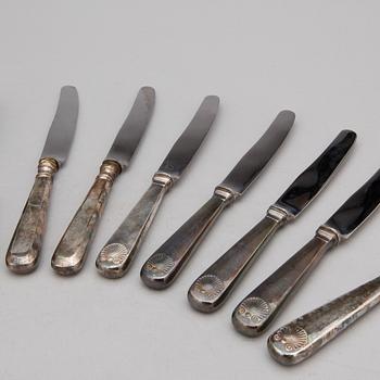 MATKNIVAR, 9 st, silver, mestadels Finland. Total vikt ca 759 gram.