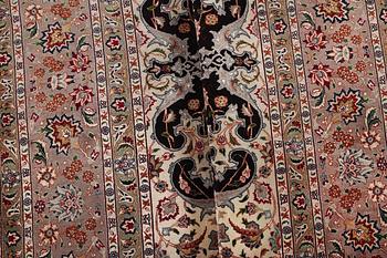 Matta, Täbriz, part silk, 60 Raj, 300 x 290 cm.