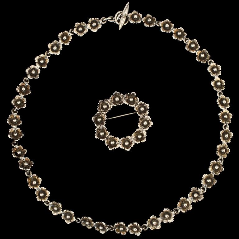 BROSCH samt HALSBAND, sterlingsilver, N.E. From, Danmark. 1900-talets senare hälft. Vikt 40 g.