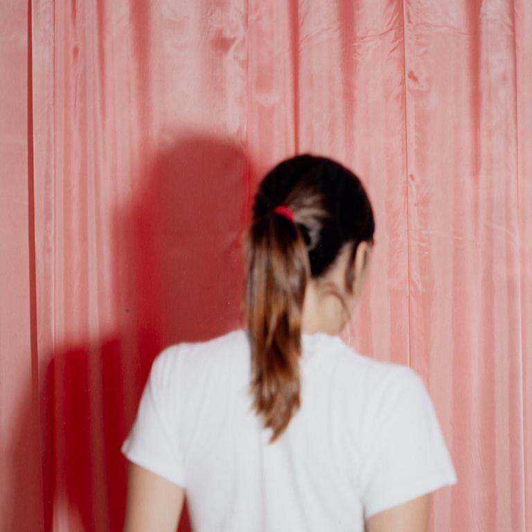 Annika von Hausswolff, fotografi signerat och daterat a tergo.