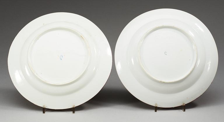 A set of five Gardner dinner plates, ca 1800.