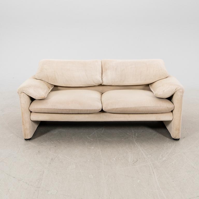Vico Magistretti, soffa "Maralunga" för Cassina Italien sent 1900-tal.
