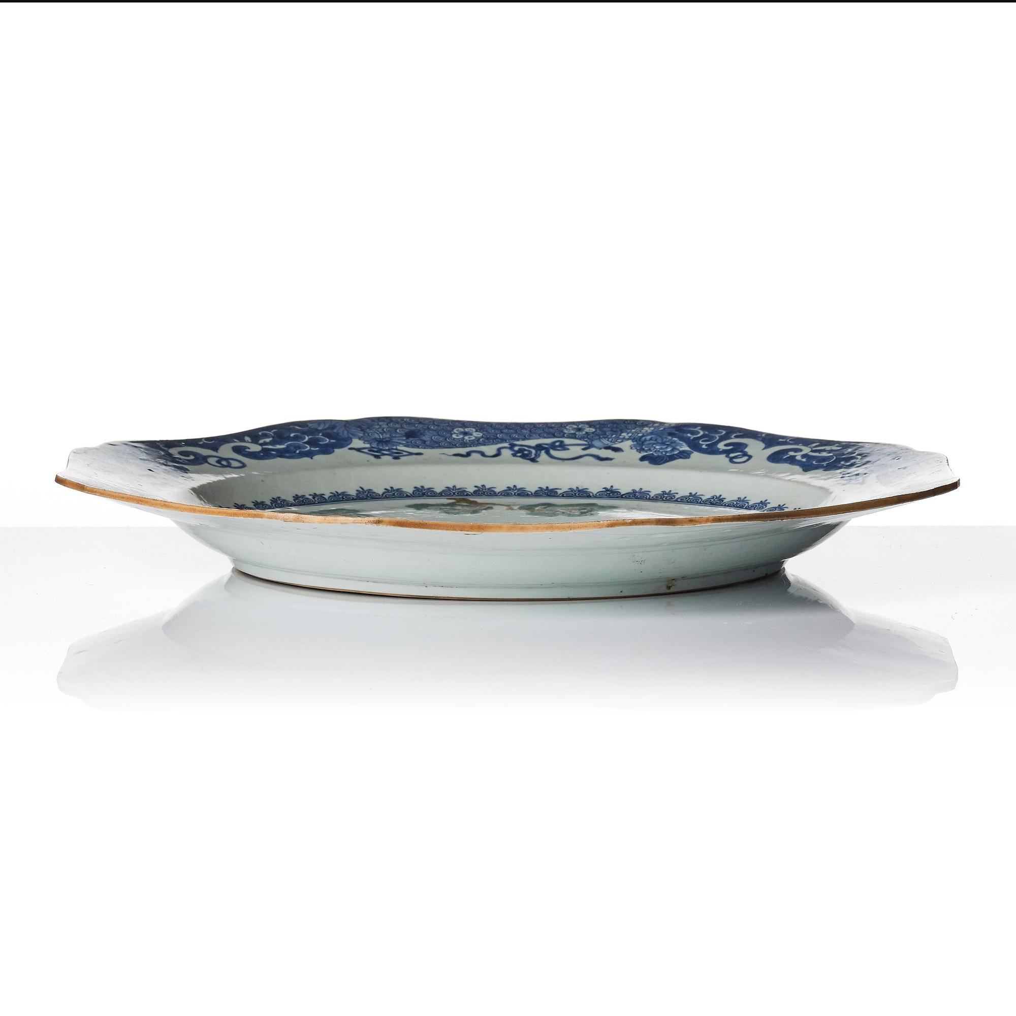 A famille rose serving dish, Qing dynasty, Qianlong (1736-95).