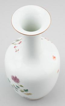 VAS, porslin, Kina, 1900-tal.