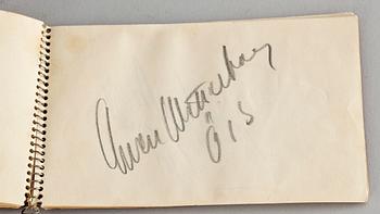 PARTI AUTOGRAFER, ca 150 st, mest svenska idrottsmän. 1940-50-tal.