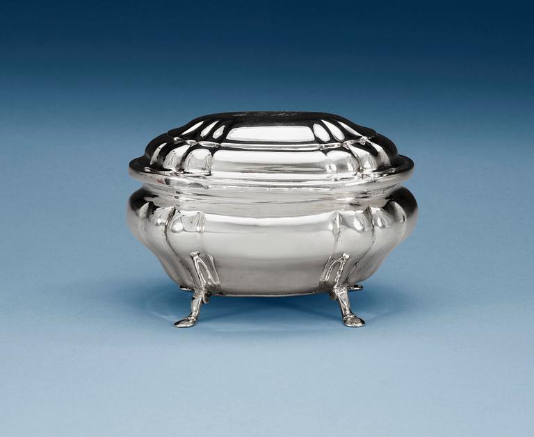 SOCKERSKRIN, silver, rokoko, Nils Dahl, Linköping (verksam 1739-1786). Vikt ca 235 gram.
