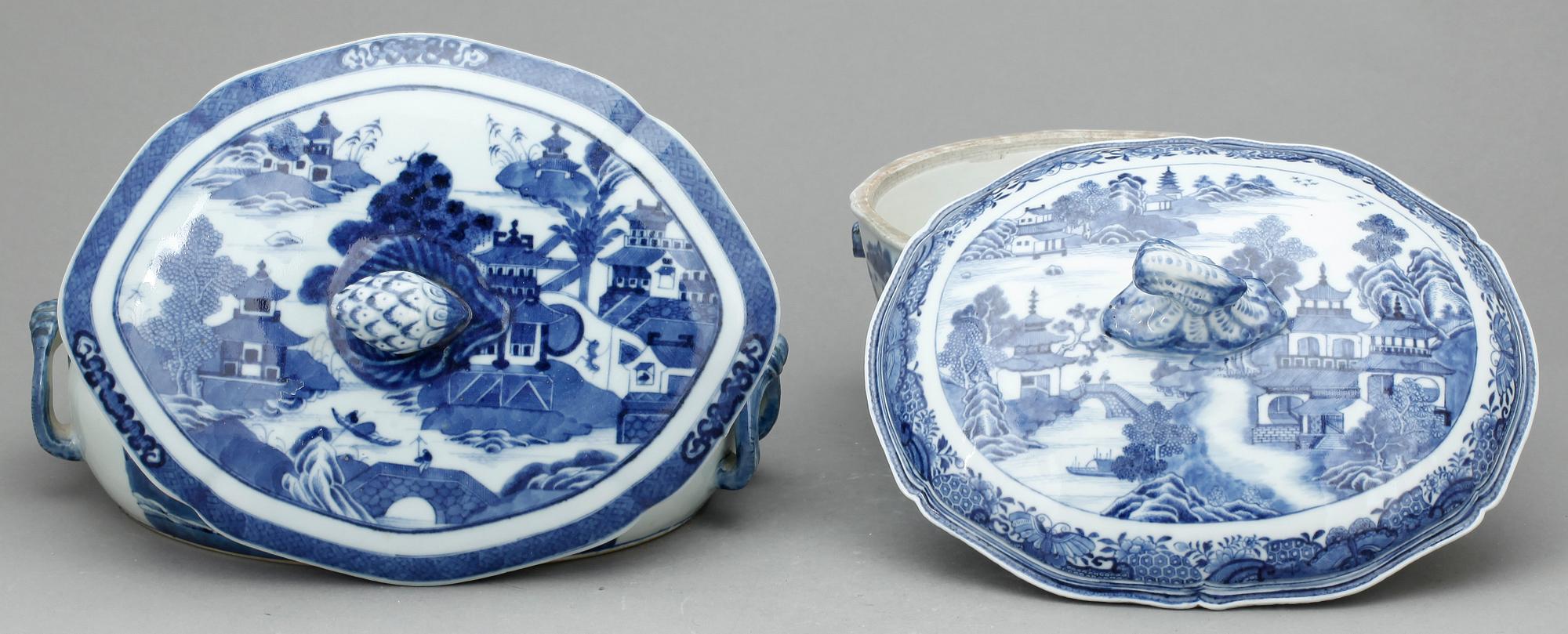 TERRINER, 2 st, porslin, Kina, Qianlong (1936-1795).