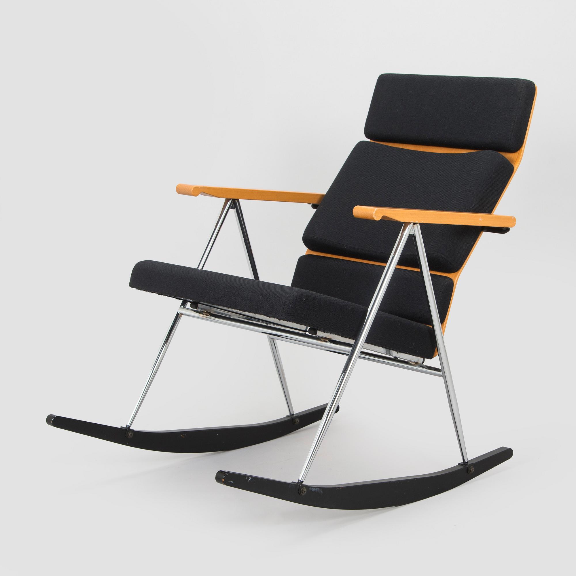 Yrjö Kukkapuro, A 'Funktus' rocking chair, Avarte.
