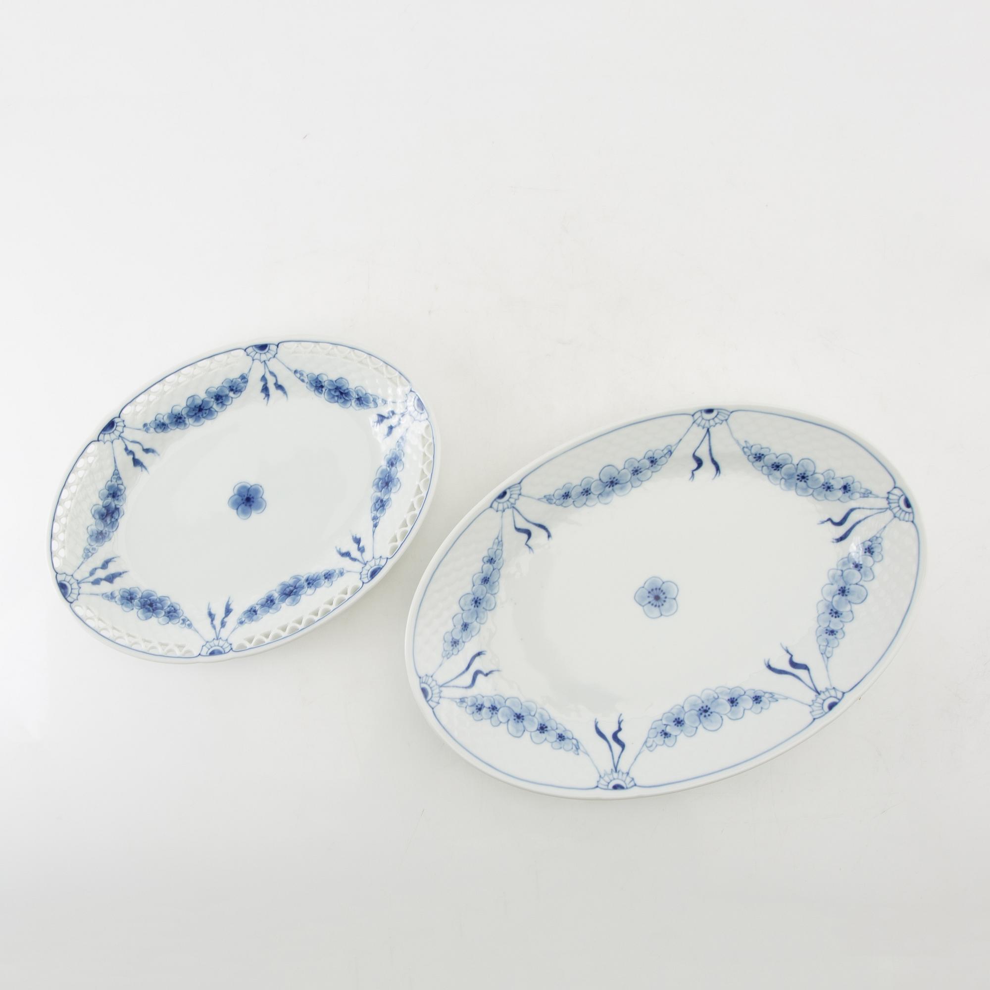 Harriet Bing, service, 30 pieces, "Empire", Bing & Grøndahl, Denmark.